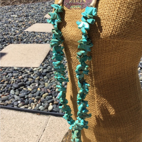 Vintage - Native American Authentic Hand Carved Turquoise Fetish Necklace - Picture 2 of 13